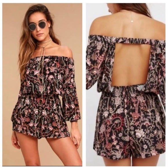 Free People Pants - FREE PEOPLE Boho Floral Black Romper size Small - open back 💕 stunning